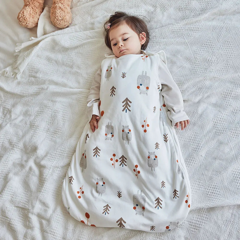 Bébé dans sa gigoteuse en coton - Bébé Ange